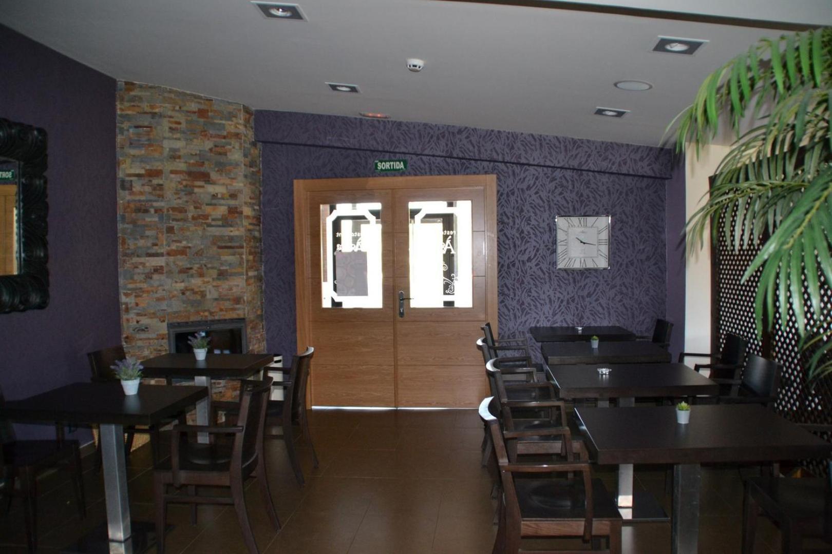 Hotel Vilar Riu De Baix Flix Екстериор снимка