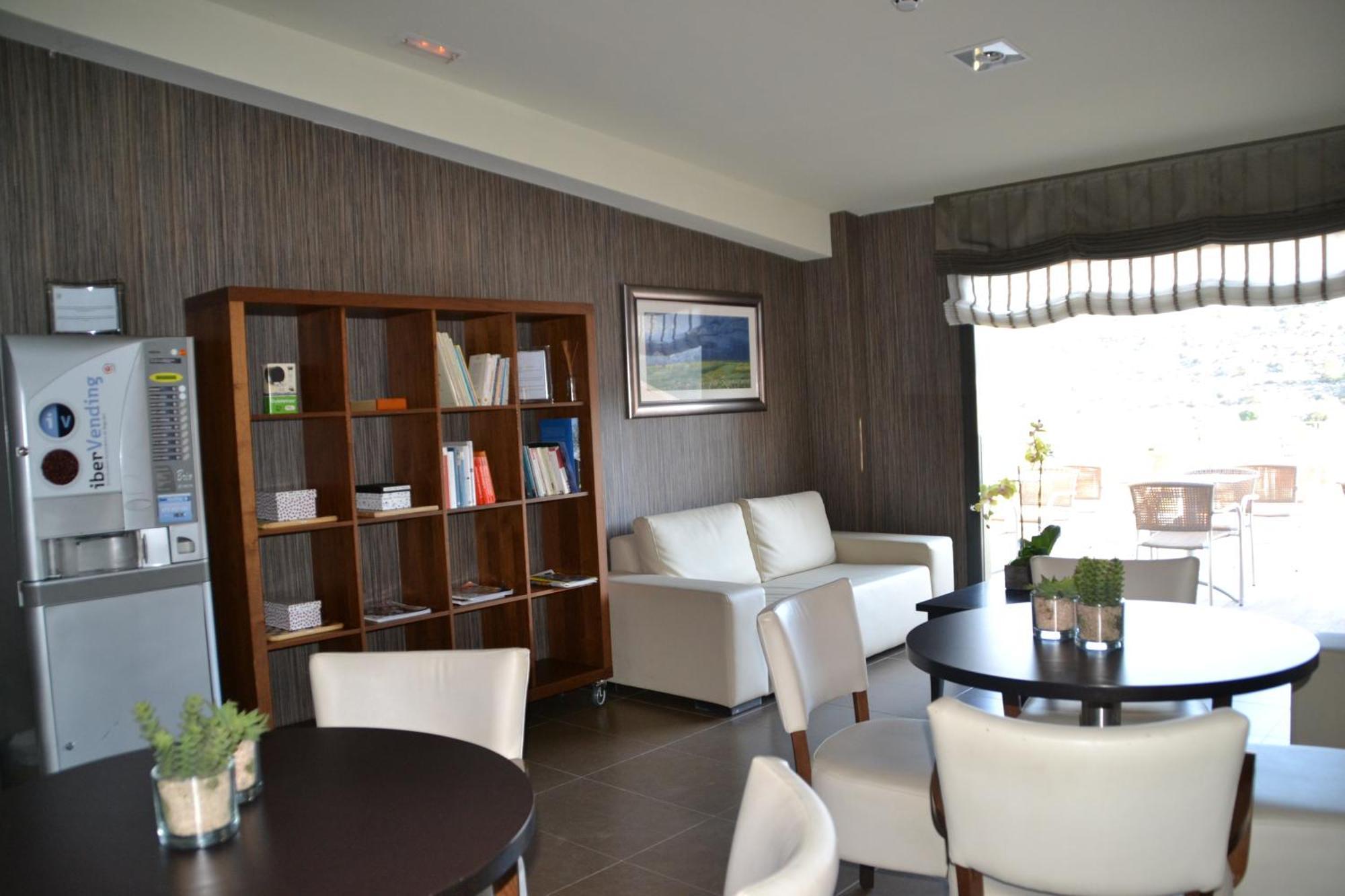 Hotel Vilar Riu De Baix Flix Екстериор снимка